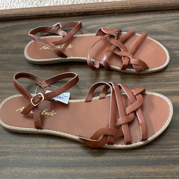 NWT American Eagle Flat Heel Sandals, Size 9 - Picture 2 of 4